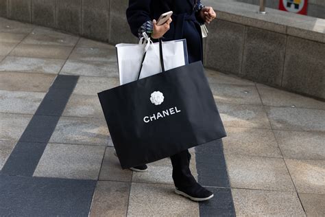 oggetti chanel|Chanel shopping bags.